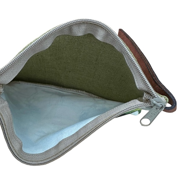 Frida Kahlo Mexican  Wristlet Makeup Bag Pencil Pouch New Without Tags - Picture 9 of 12